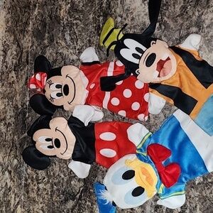 Disney Mickie n Minnie Donald and Goofy Hand Puppets lot of 4